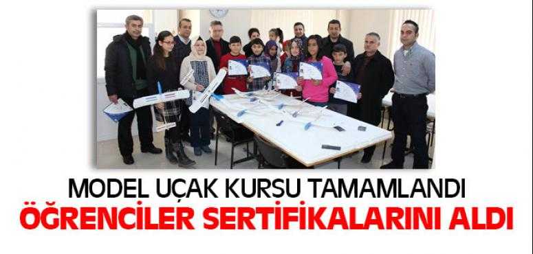 Model Uçak Kursu Tamamlandı Öğrenciler Sertifikalarını Aldı