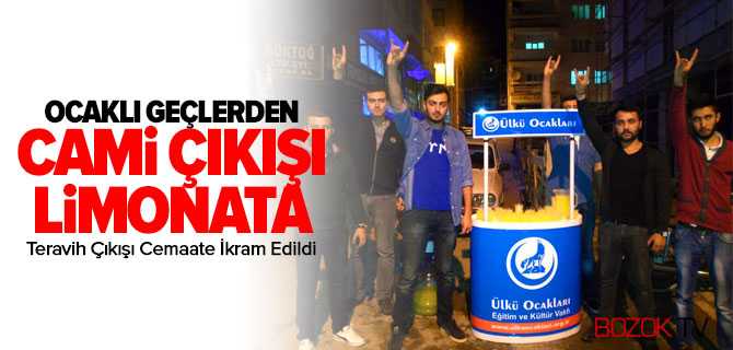 Ülkü Ocaklarından Cami Çıkışı Limonata