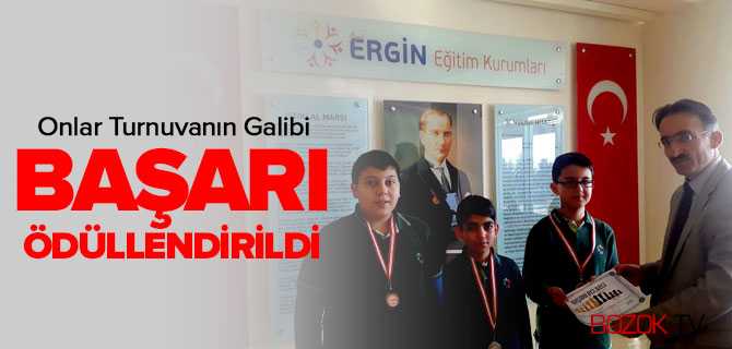 Satranç Turnuvasında Dereceye Girenler Ödüllendirildi
